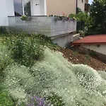 Mit 3 Schlafzimmern, Erdgeschoss, Zentral Freyung
