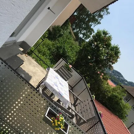 Apartment Mit 3 Schlafzimmern, Erdgeschoss, Zentral