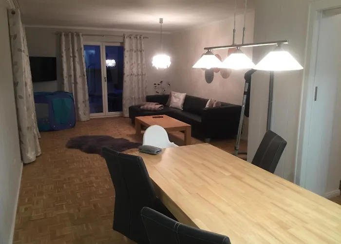 Appartement Mit 3 Schlafzimmern, Erdgeschoss, Zentral *